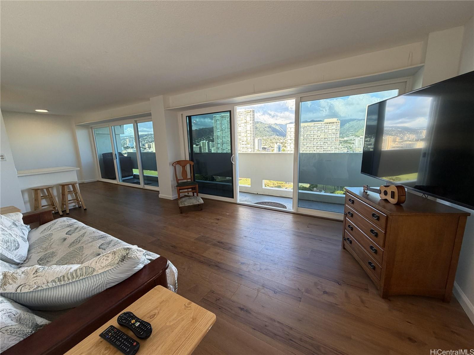 Twin Towers The condo # A191, Honolulu, Hawaii - photo 14 of 23