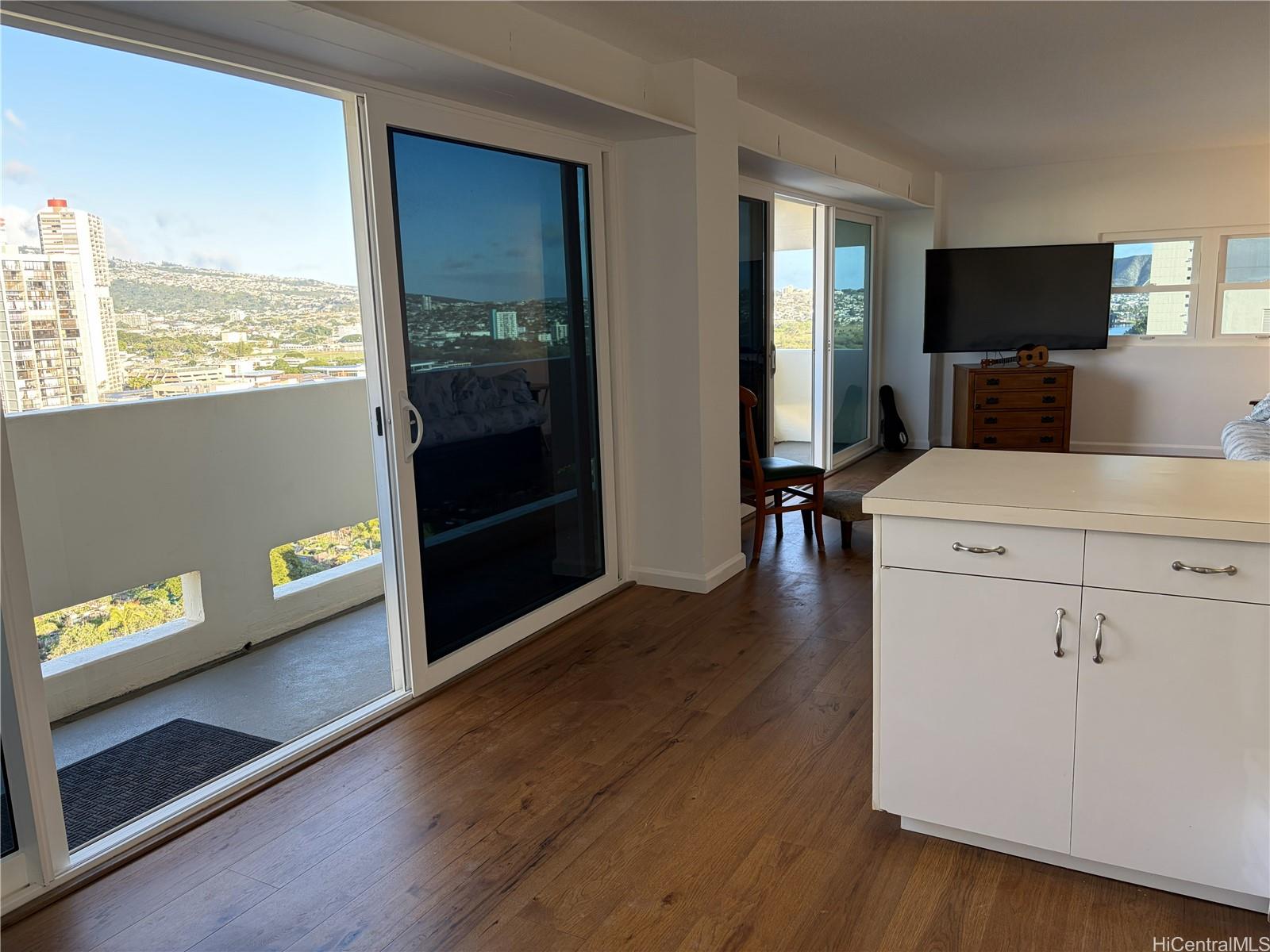 Twin Towers The condo # A191, Honolulu, Hawaii - photo 9 of 23