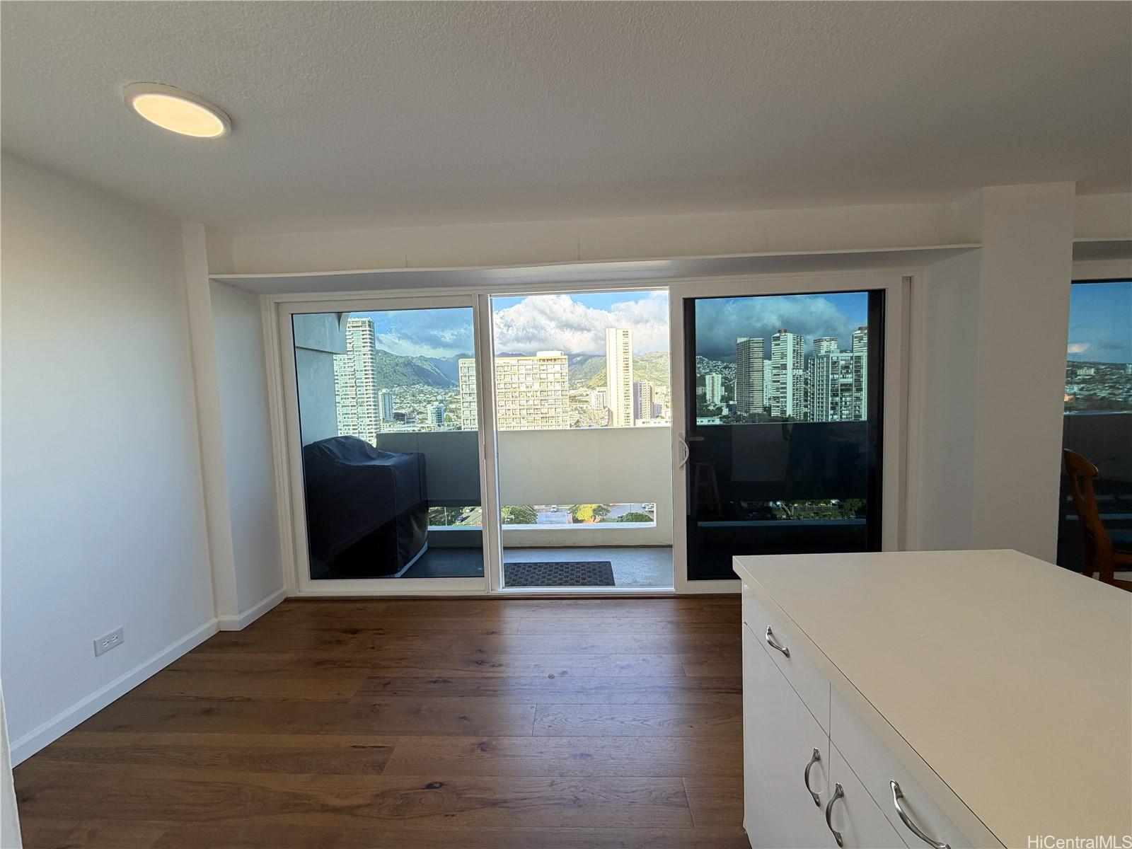 Twin Towers The condo # A191, Honolulu, Hawaii - photo 10 of 23