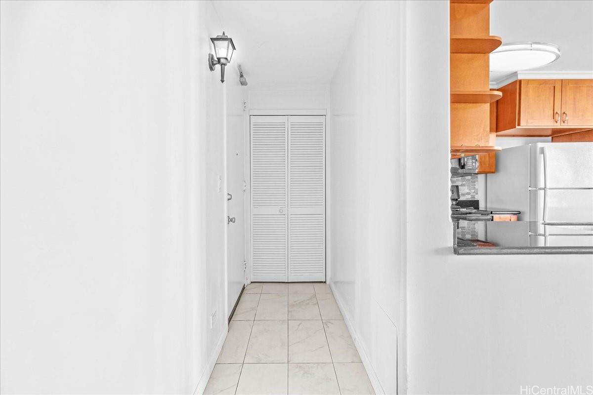 Twin Towers The condo # B113, Honolulu, Hawaii - photo 18 of 23