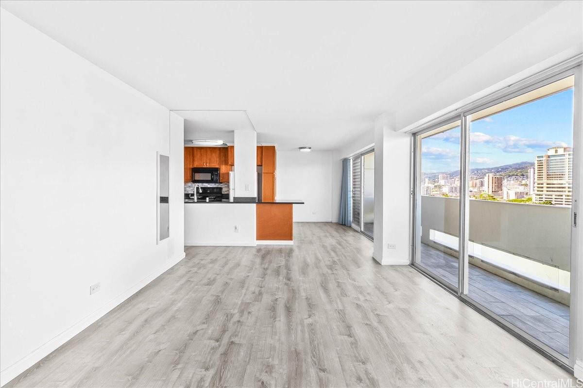 Twin Towers The condo # B113, Honolulu, Hawaii - photo 3 of 23