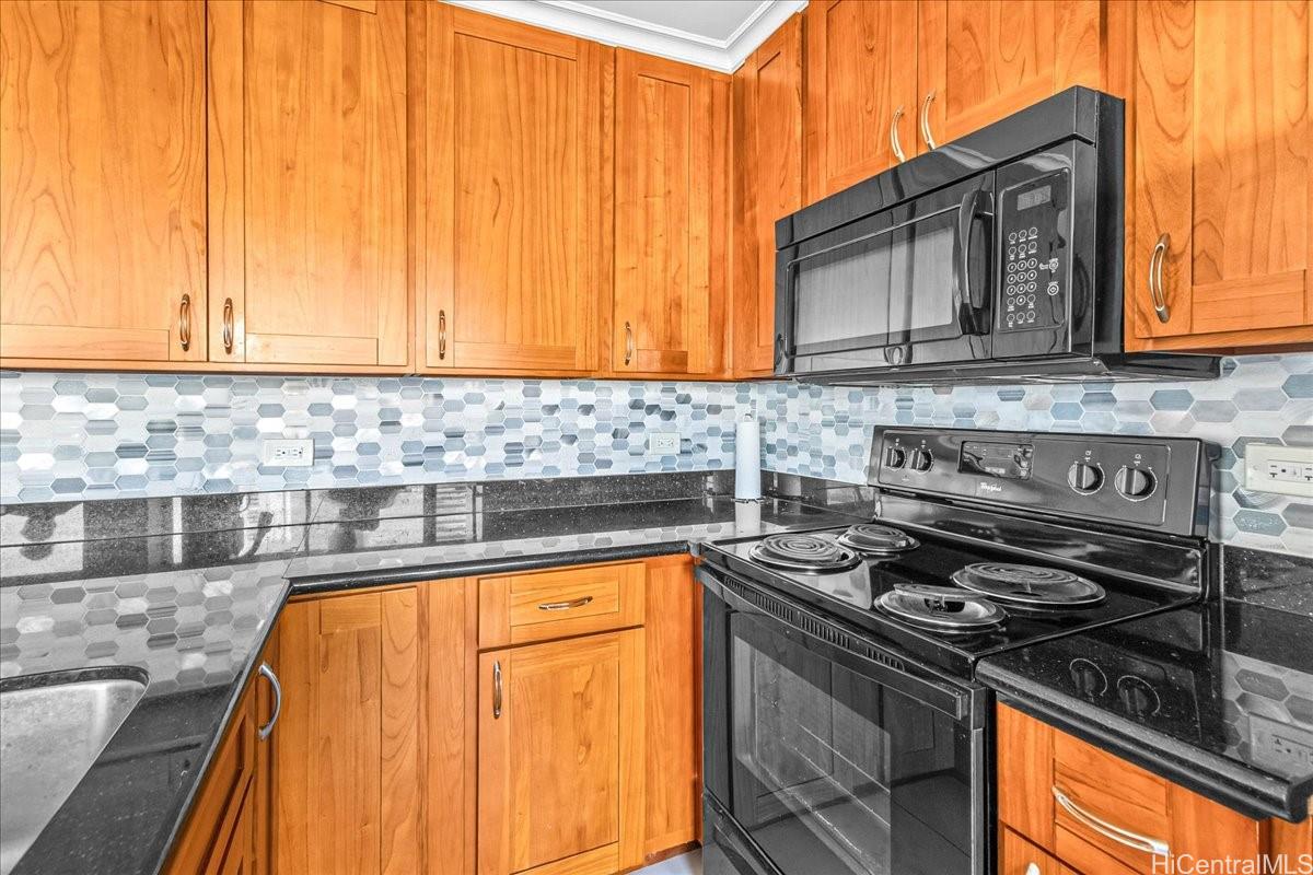 Twin Towers The condo # B113, Honolulu, Hawaii - photo 8 of 23