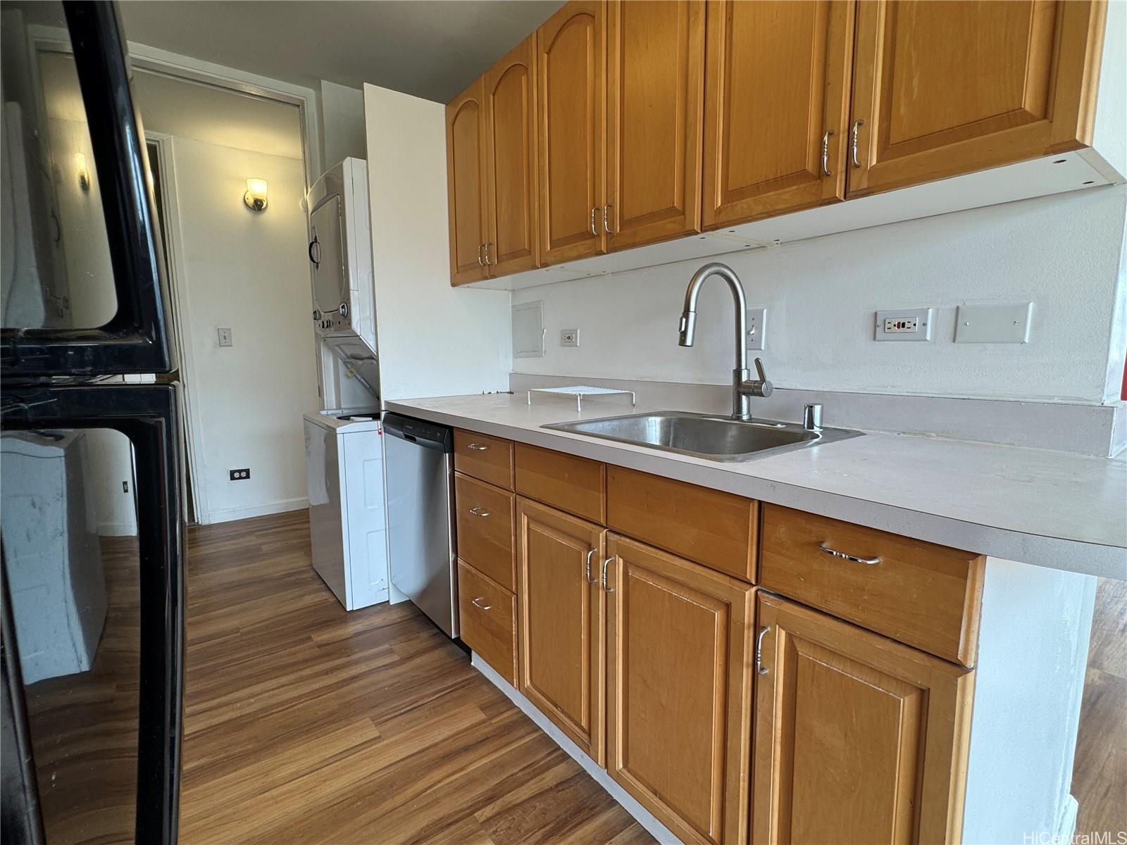 2085 Ala Wai Blvd Honolulu - Rental - photo 17 of 23