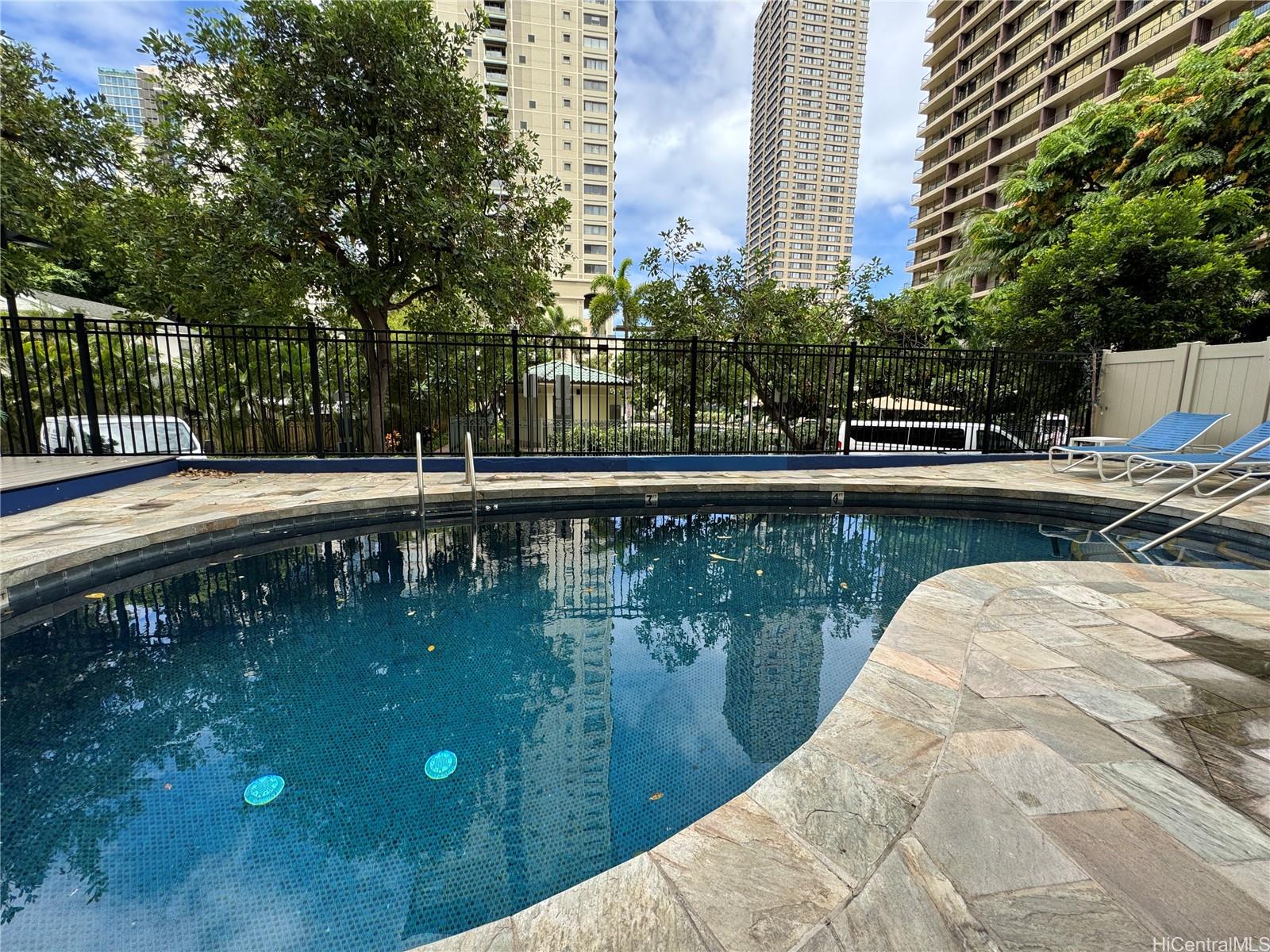 2085 Ala Wai Blvd Honolulu - Rental - photo 22 of 23