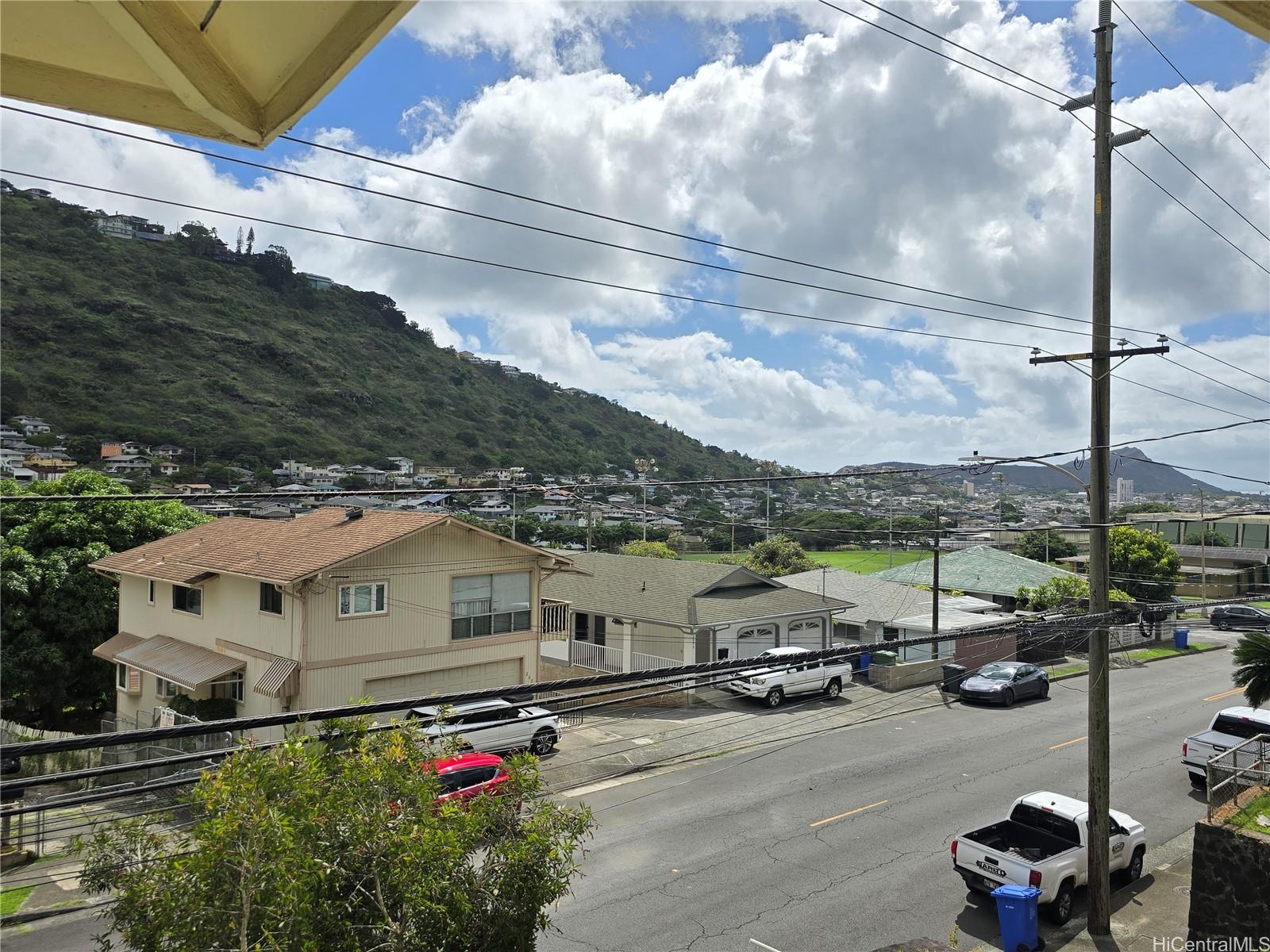 2086  Palolo Ave Palolo, Diamond Head home - photo 2 of 19