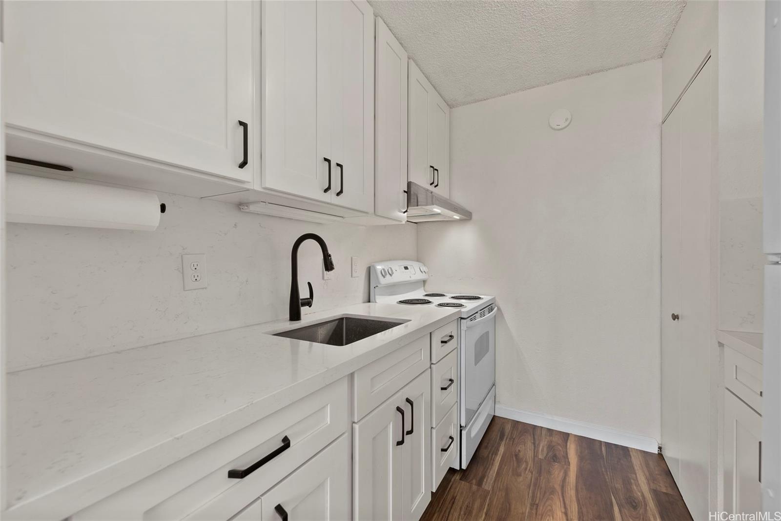 La Casa condo # 1202, Honolulu, Hawaii - photo 9 of 25