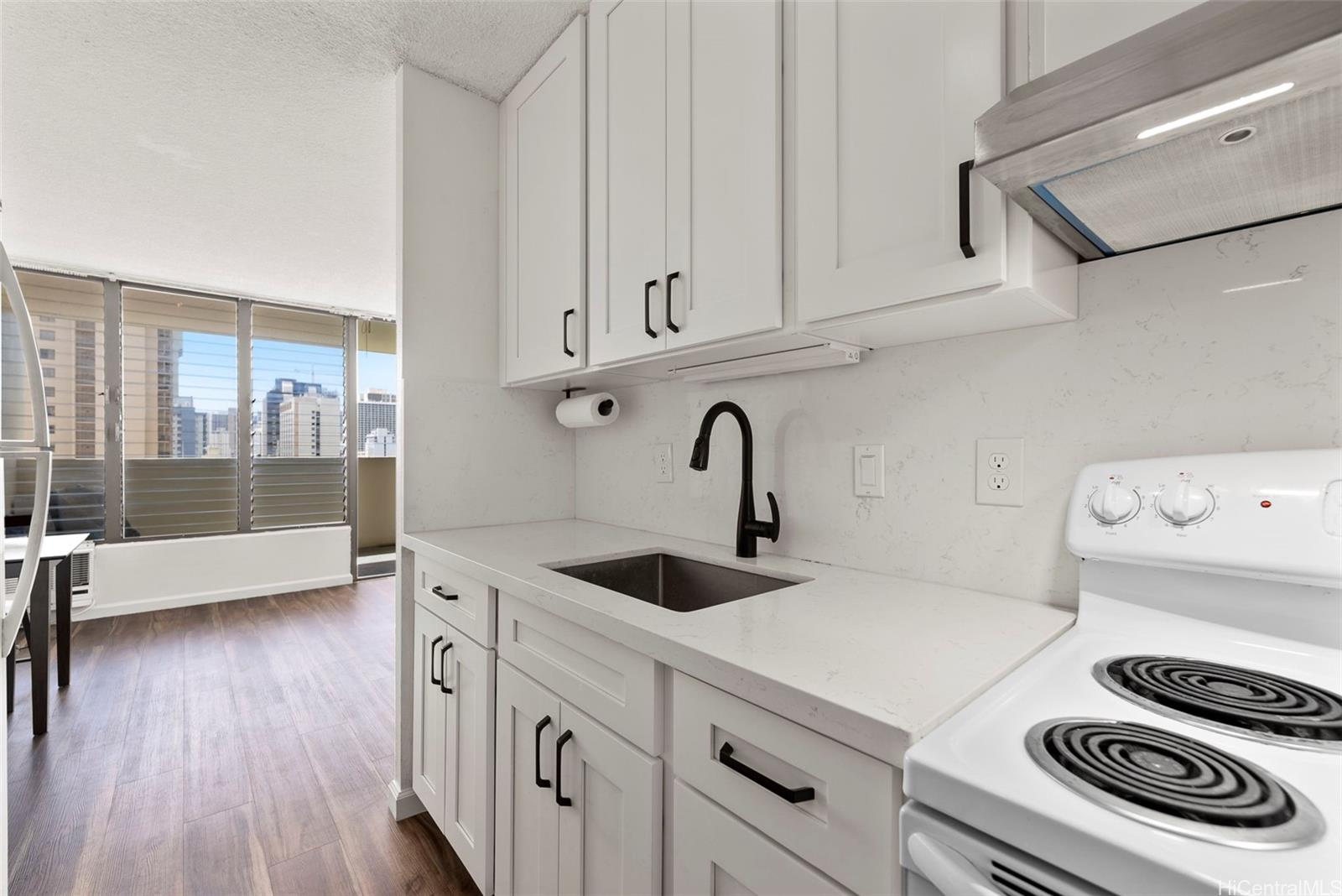 La Casa condo # 1202, Honolulu, Hawaii - photo 10 of 25