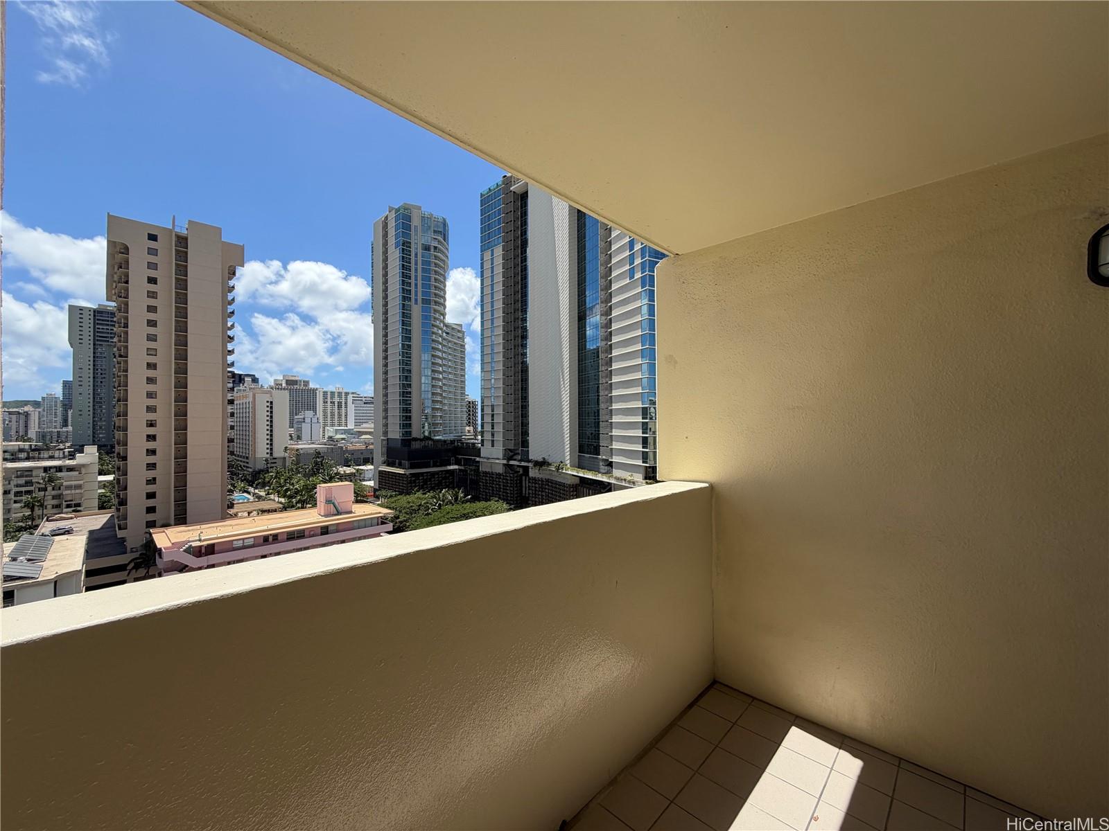 La Casa condo # 1506, Honolulu, Hawaii - photo 15 of 22