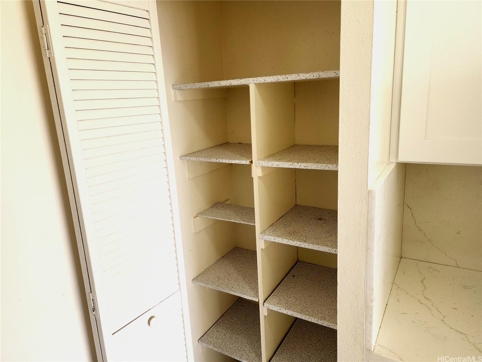 La Casa condo # 2205, Honolulu, Hawaii - photo 6 of 14