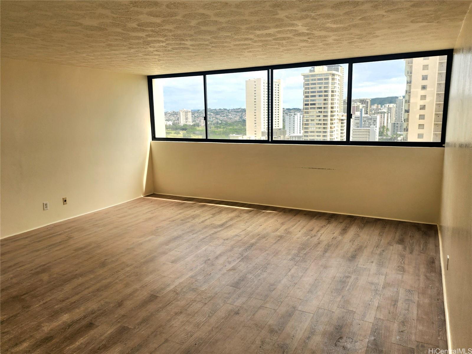 La Casa condo # 2205, Honolulu, Hawaii - photo 7 of 14