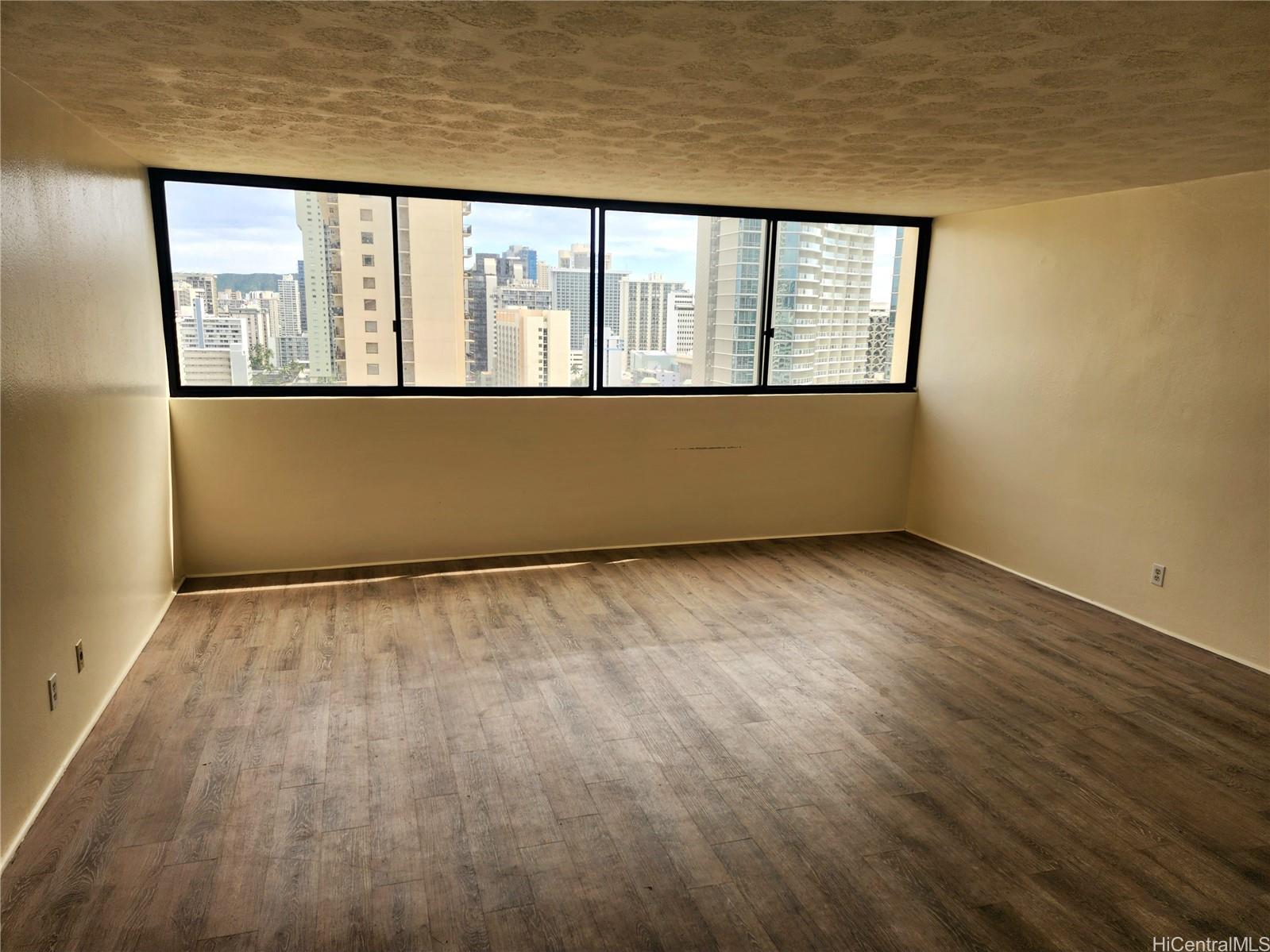 La Casa condo # 2205, Honolulu, Hawaii - photo 8 of 14