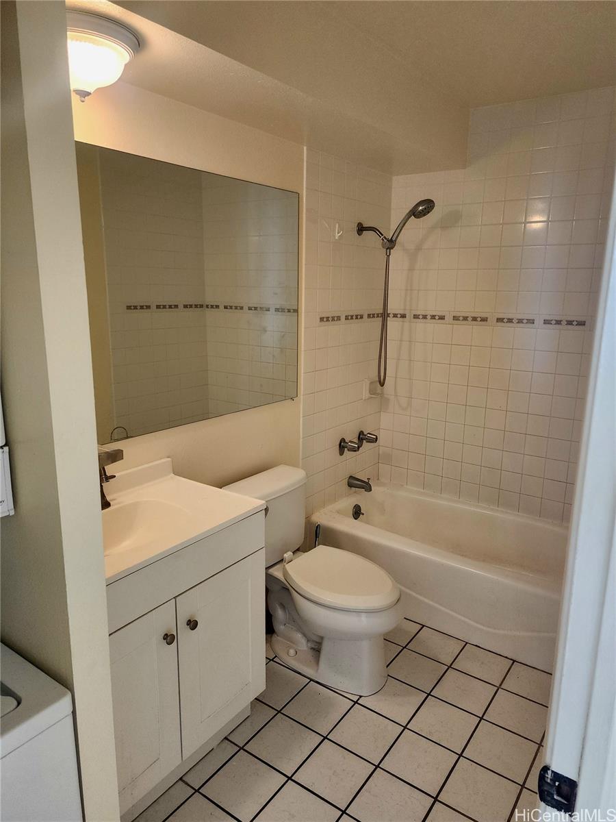 La Casa condo # 2205, Honolulu, Hawaii - photo 10 of 14