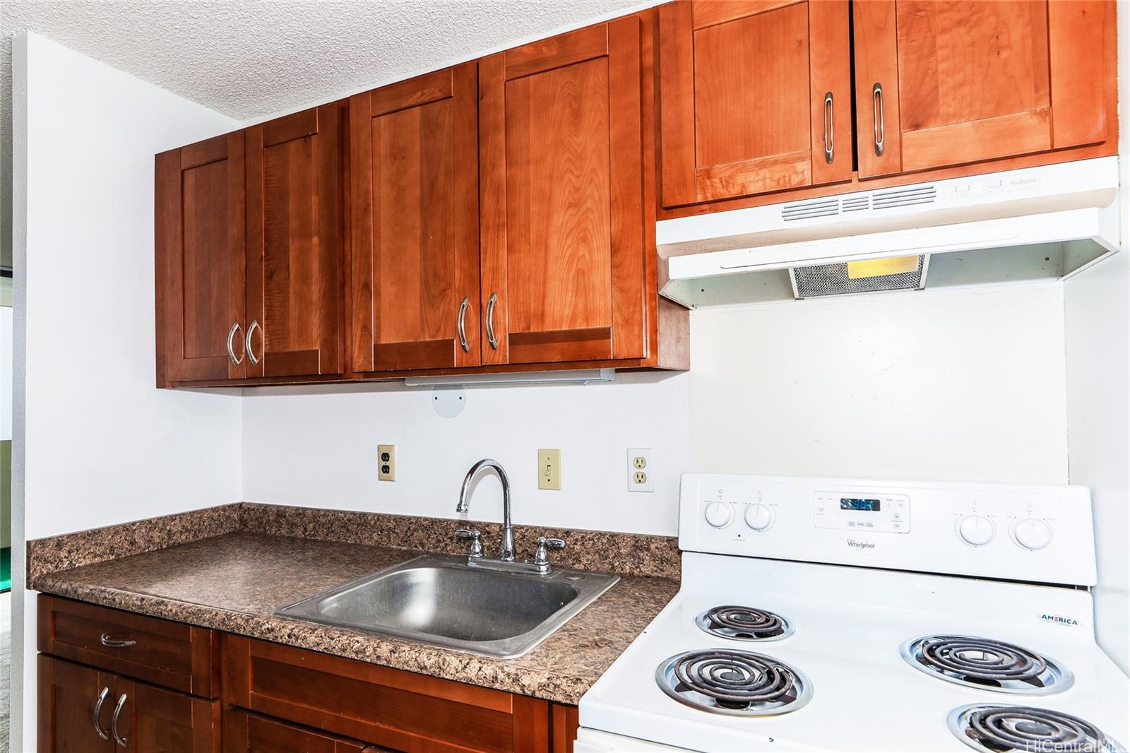 La Casa condo # 2303, Honolulu, Hawaii - photo 7 of 25