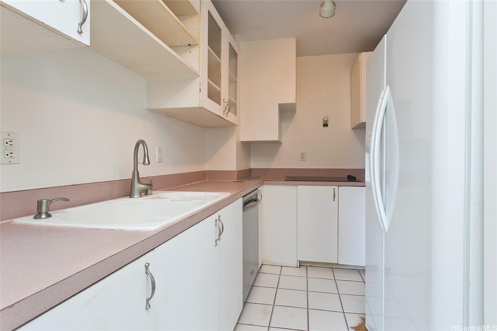 La Casa condo # 806, Honolulu, Hawaii - photo 5 of 11