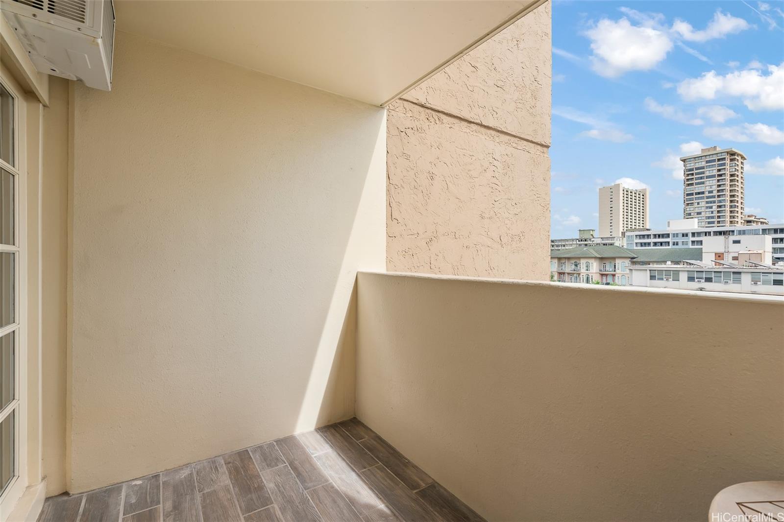 2092 Kuhio Ave Honolulu - Rental - photo 14 of 24