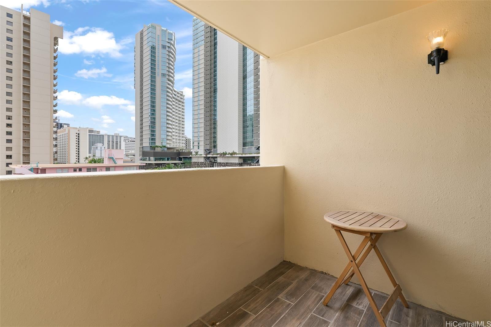 2092 Kuhio Ave Honolulu - Rental - photo 15 of 24