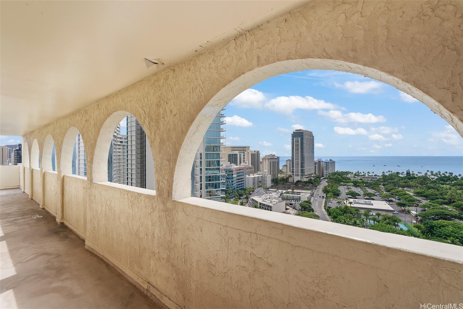 2092 Kuhio Ave Honolulu - Rental - photo 21 of 24