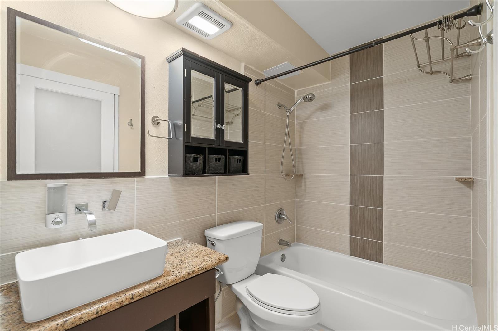 2092 Kuhio Ave Honolulu - Rental - photo 13 of 22