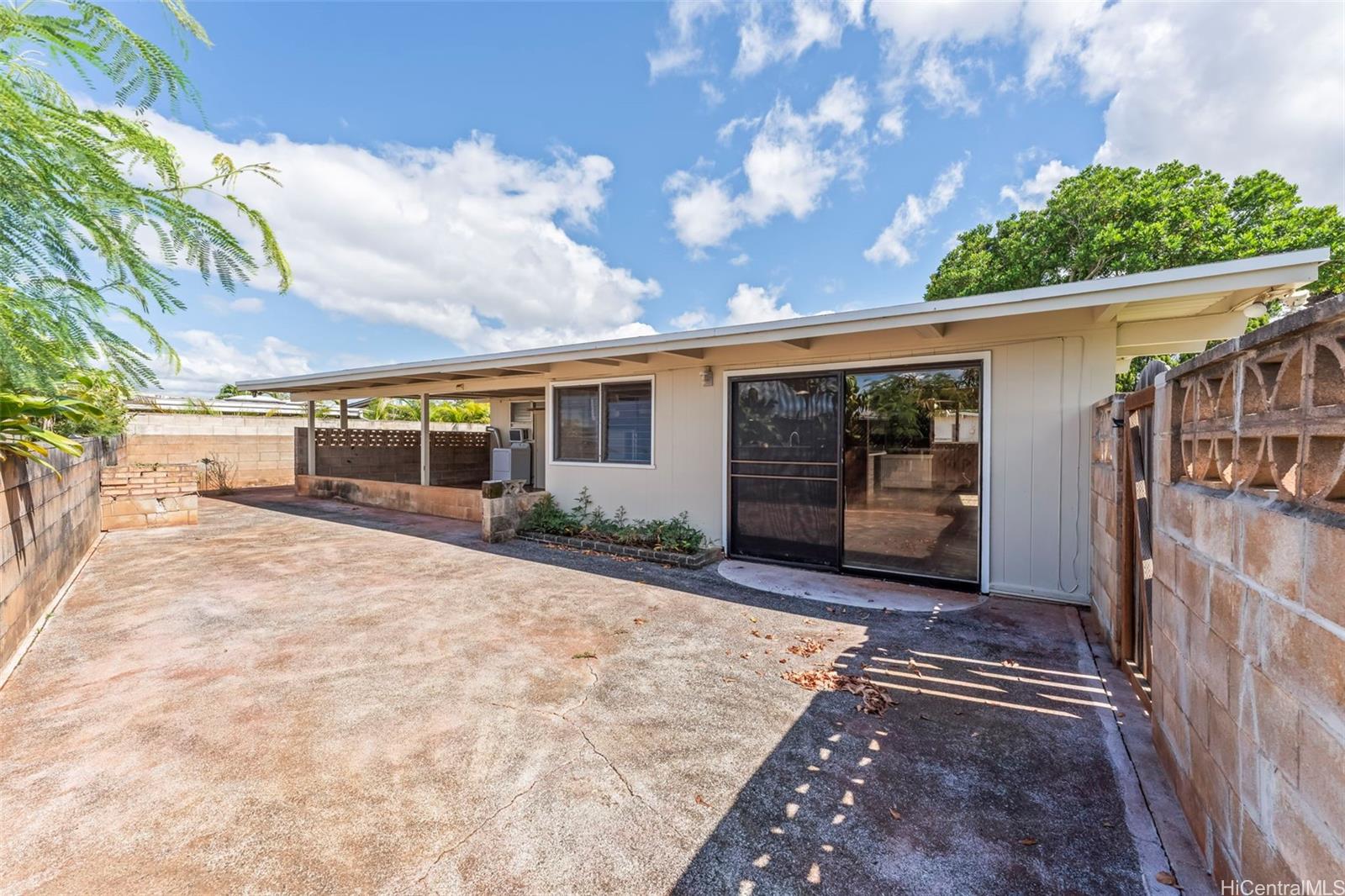 2093  Aaniu Loop Pacific Palisades, PearlCity home - photo 14 of 21
