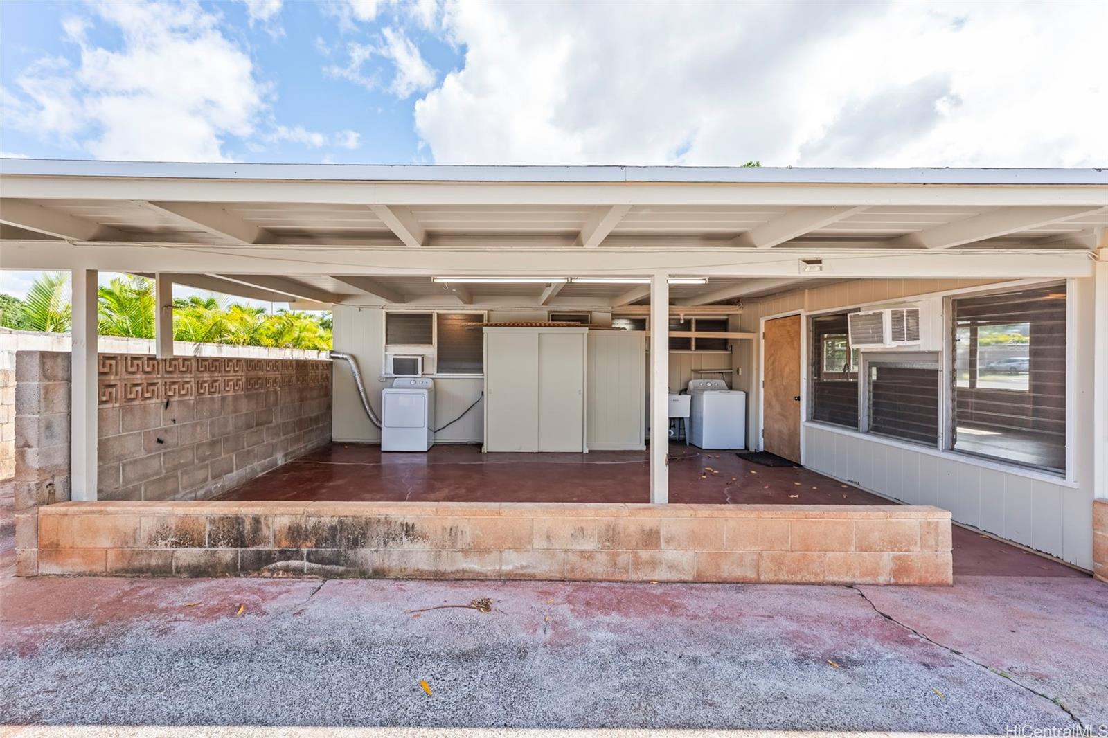 2093  Aaniu Loop Pacific Palisades, PearlCity home - photo 15 of 21