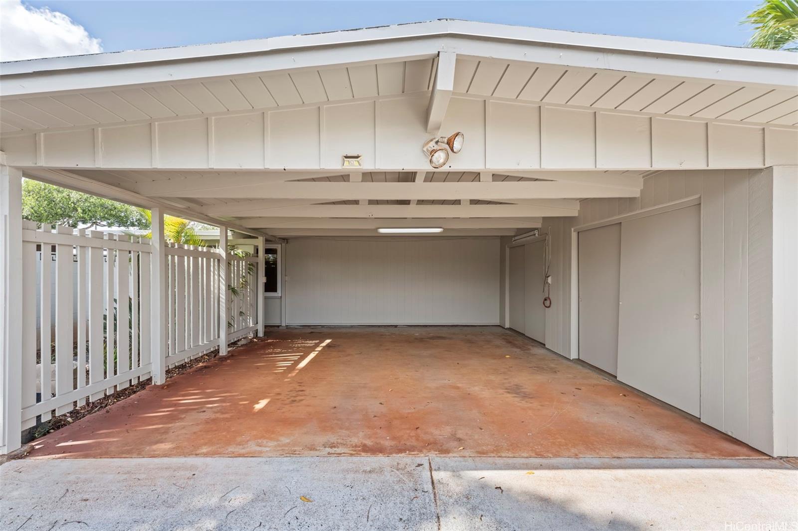 2093  Aaniu Loop Pacific Palisades, PearlCity home - photo 17 of 21