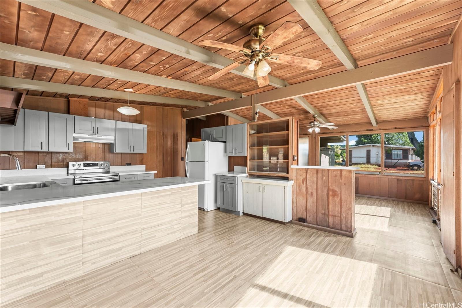 2093  Aaniu Loop Pacific Palisades, PearlCity home - photo 6 of 21