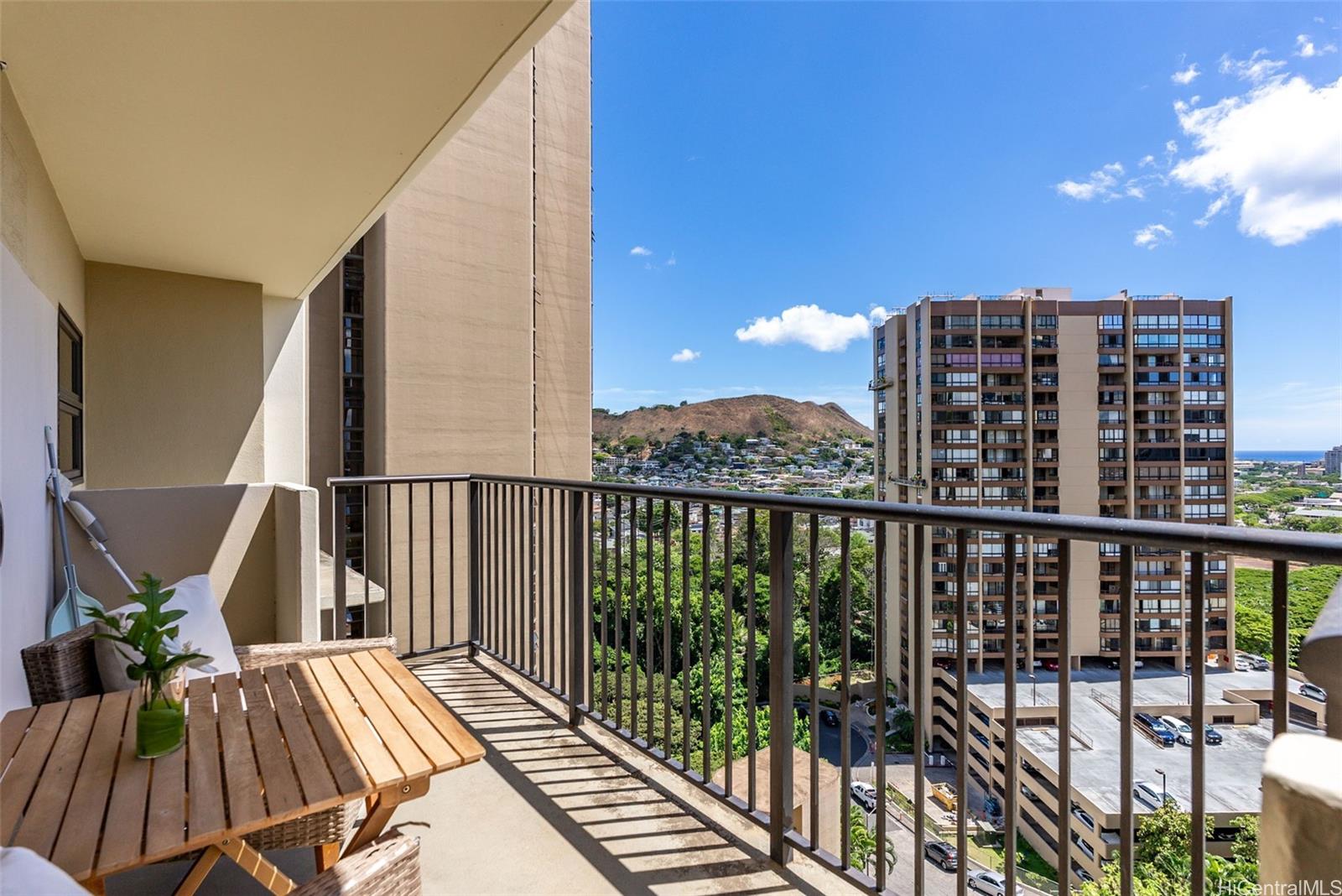 Craigside condo # 8D, Honolulu, Hawaii - photo 15 of 25