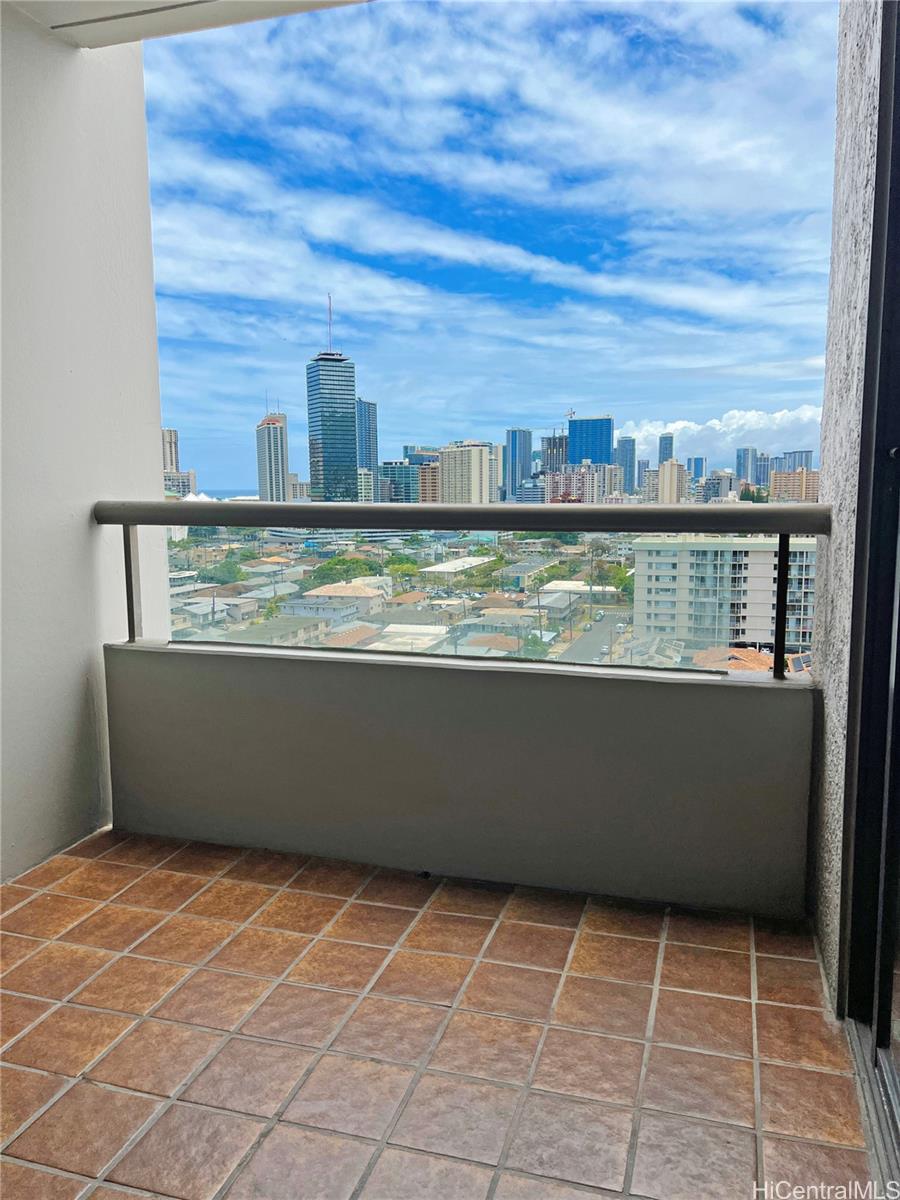 2100 Date St Honolulu - Rental - photo 6 of 10