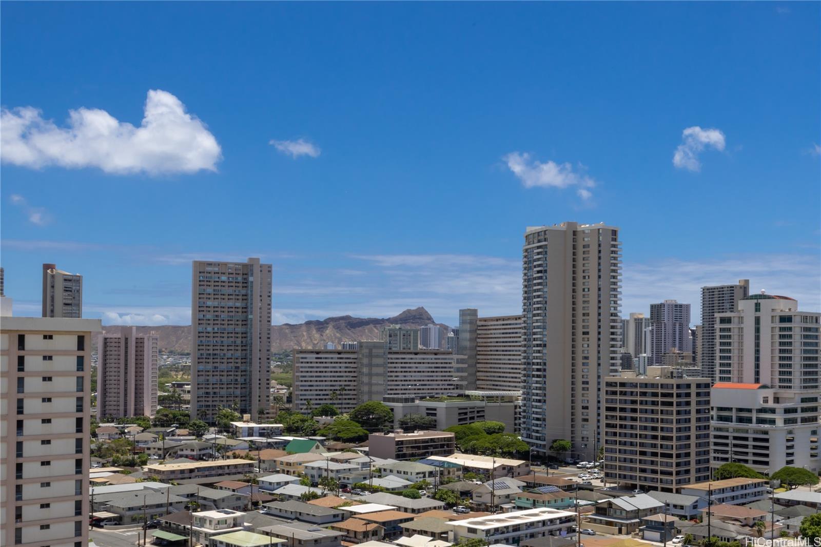 Twenty One Hundred condo # 1703, Honolulu, Hawaii - photo 9 of 15