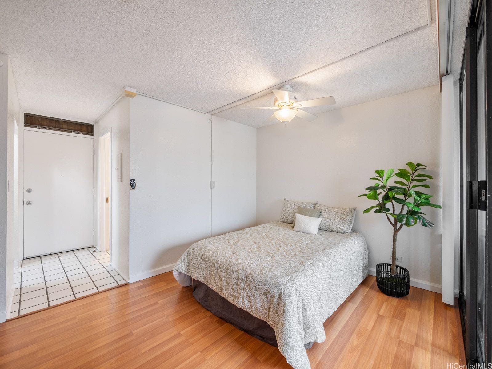 Twenty One Hundred condo # 401, Honolulu, Hawaii - photo 11 of 22