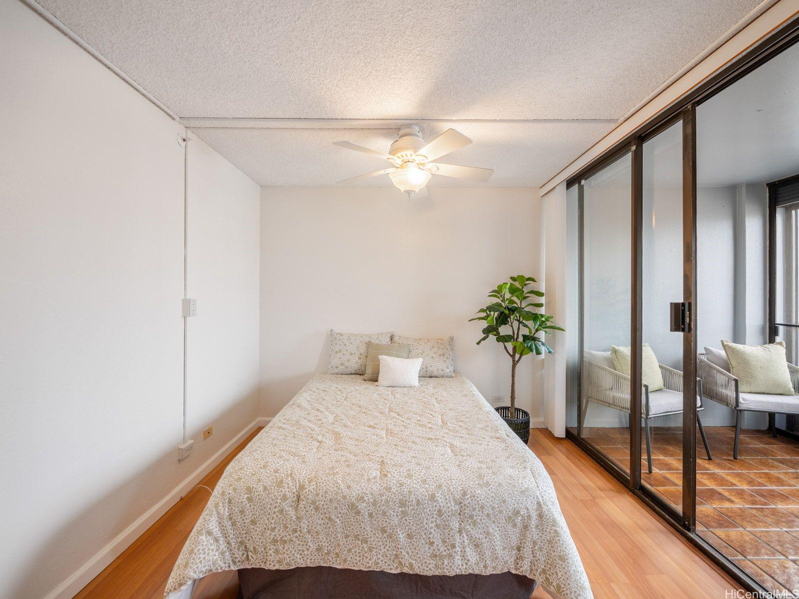 Twenty One Hundred condo # 401, Honolulu, Hawaii - photo 12 of 22