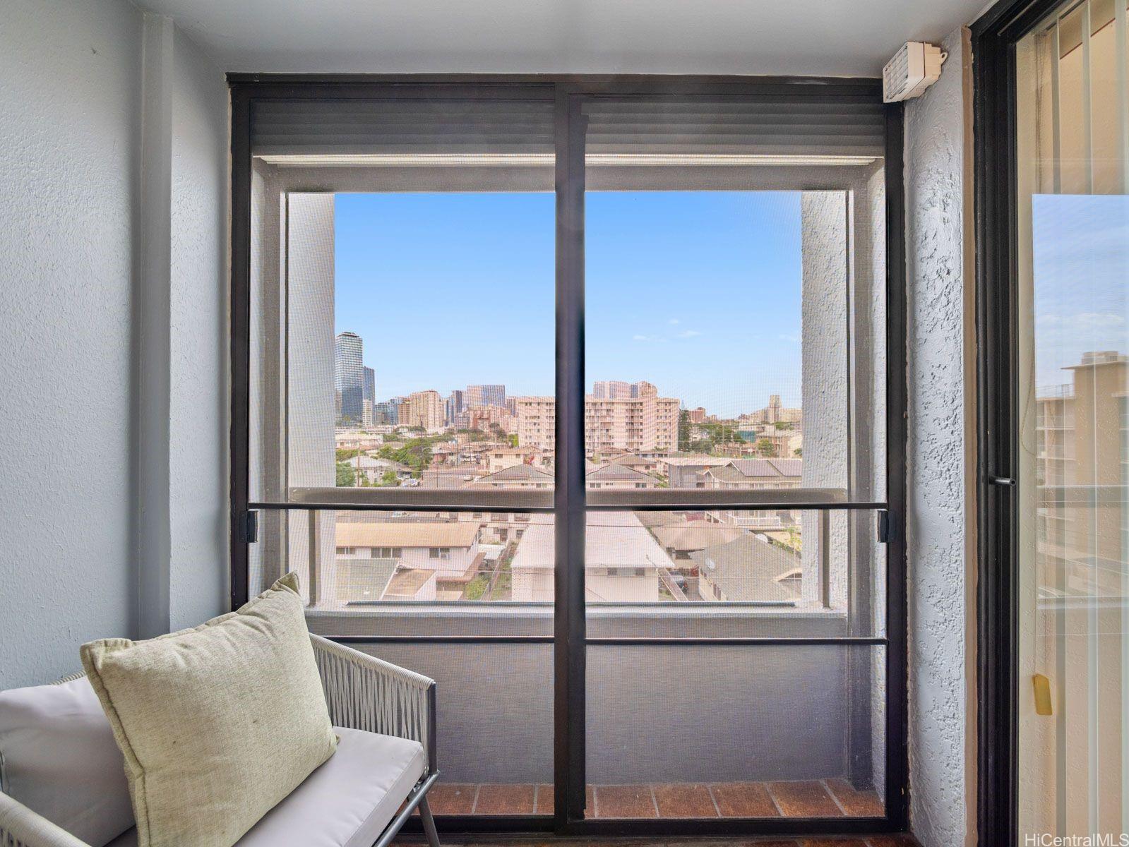 Twenty One Hundred condo # 401, Honolulu, Hawaii - photo 15 of 22