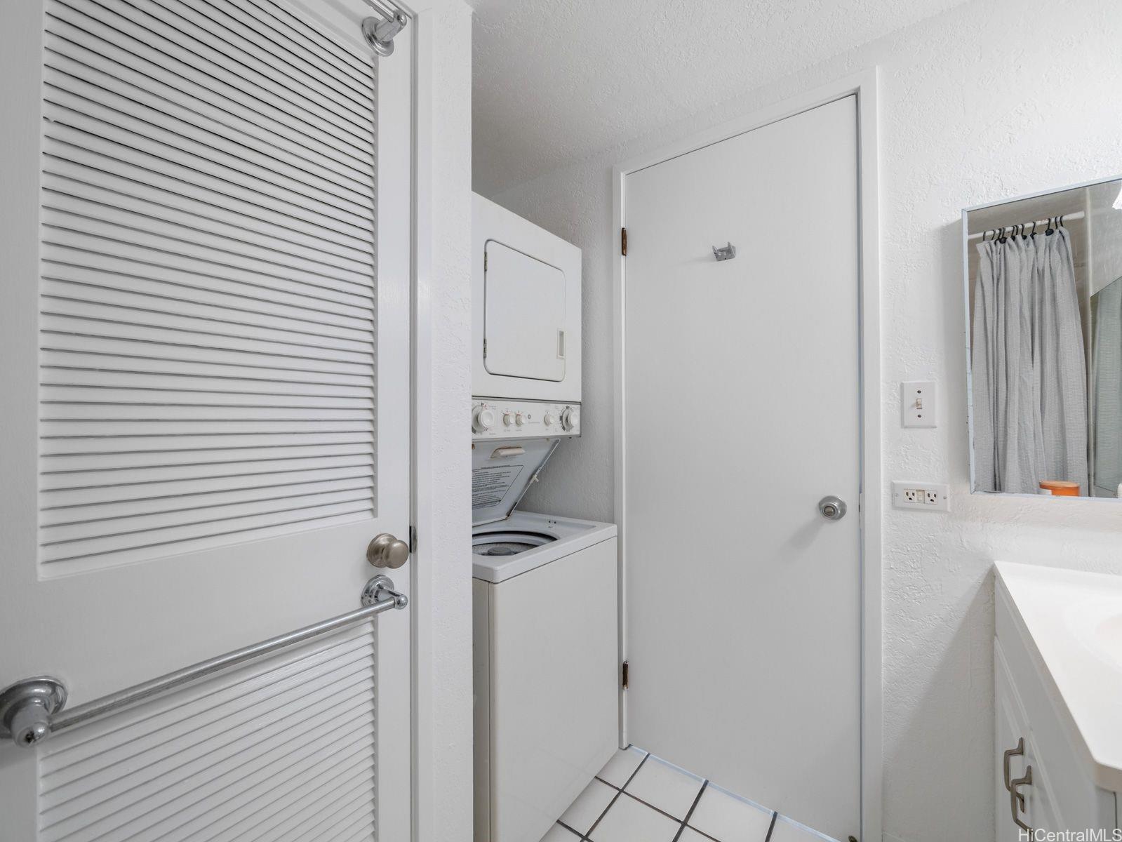 Twenty One Hundred condo # 401, Honolulu, Hawaii - photo 10 of 22