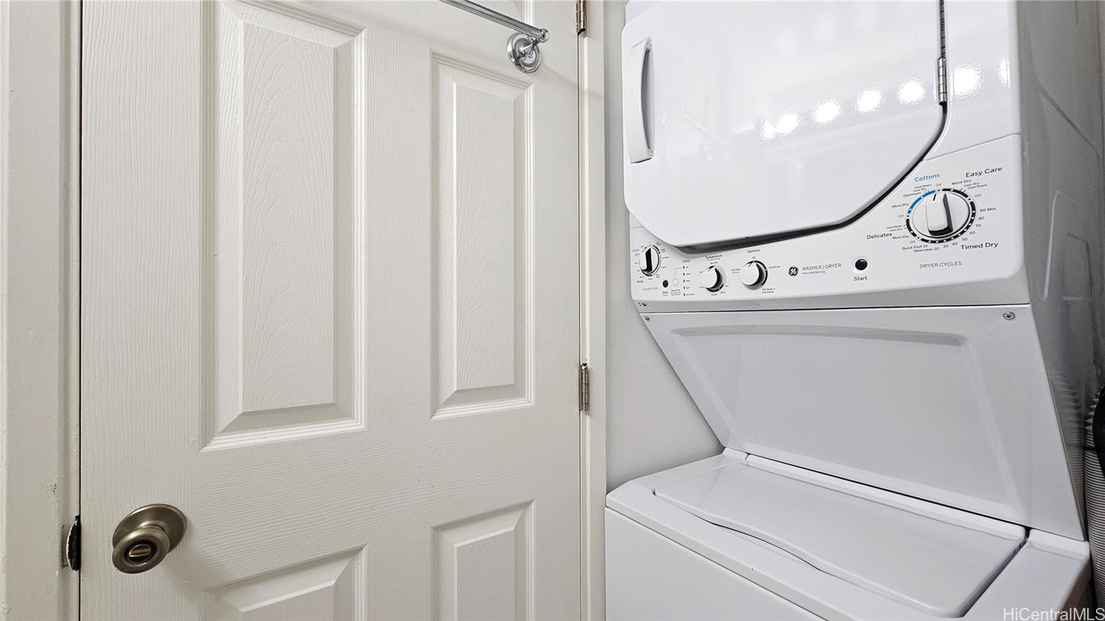 Twenty One Hundred condo # 405, Honolulu, Hawaii - photo 11 of 25