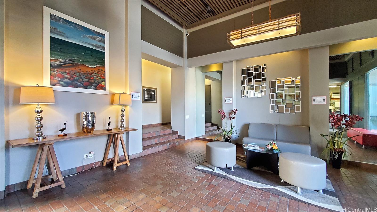 Twenty One Hundred condo # 405, Honolulu, Hawaii - photo 3 of 25