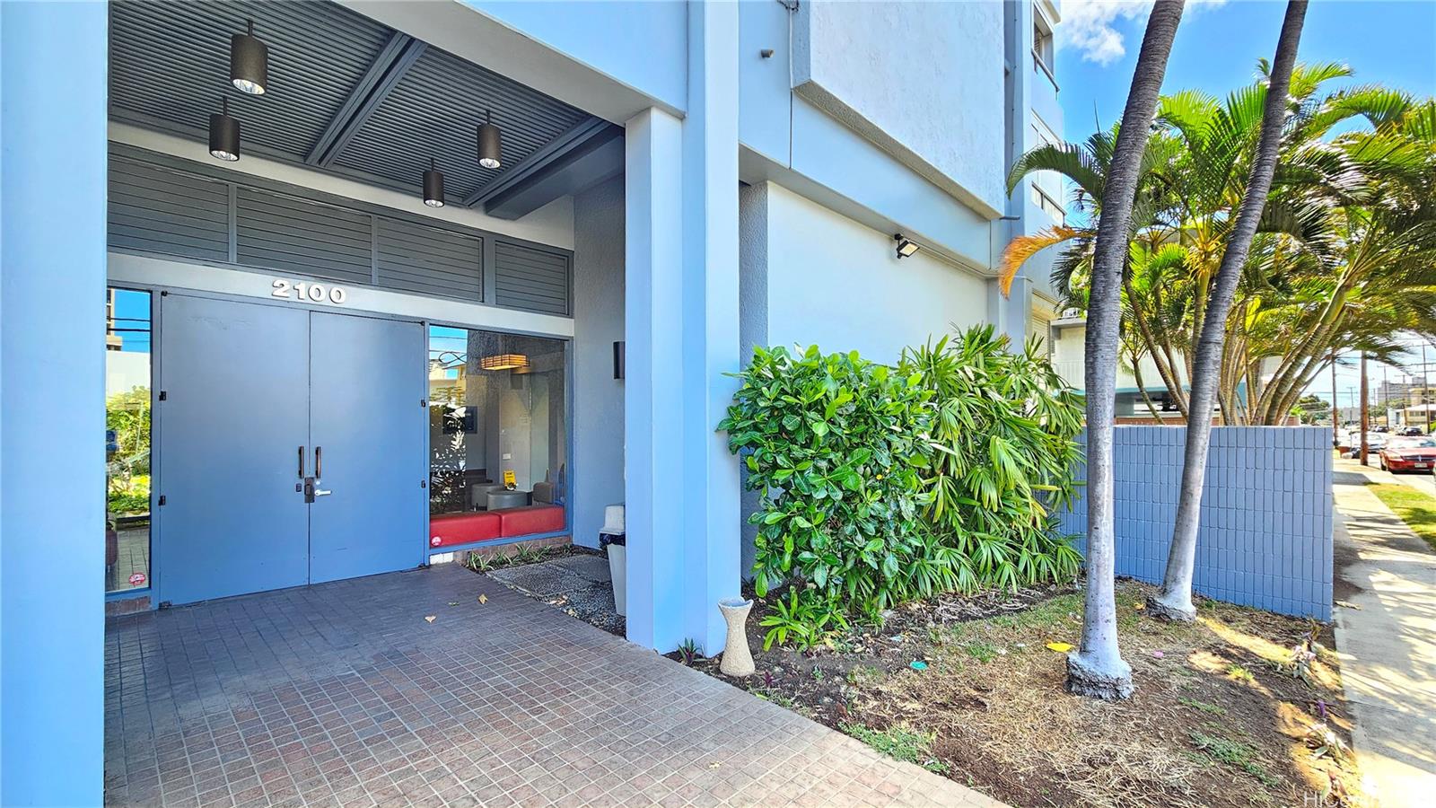 Twenty One Hundred condo # 407, Honolulu, Hawaii - photo 2 of 25