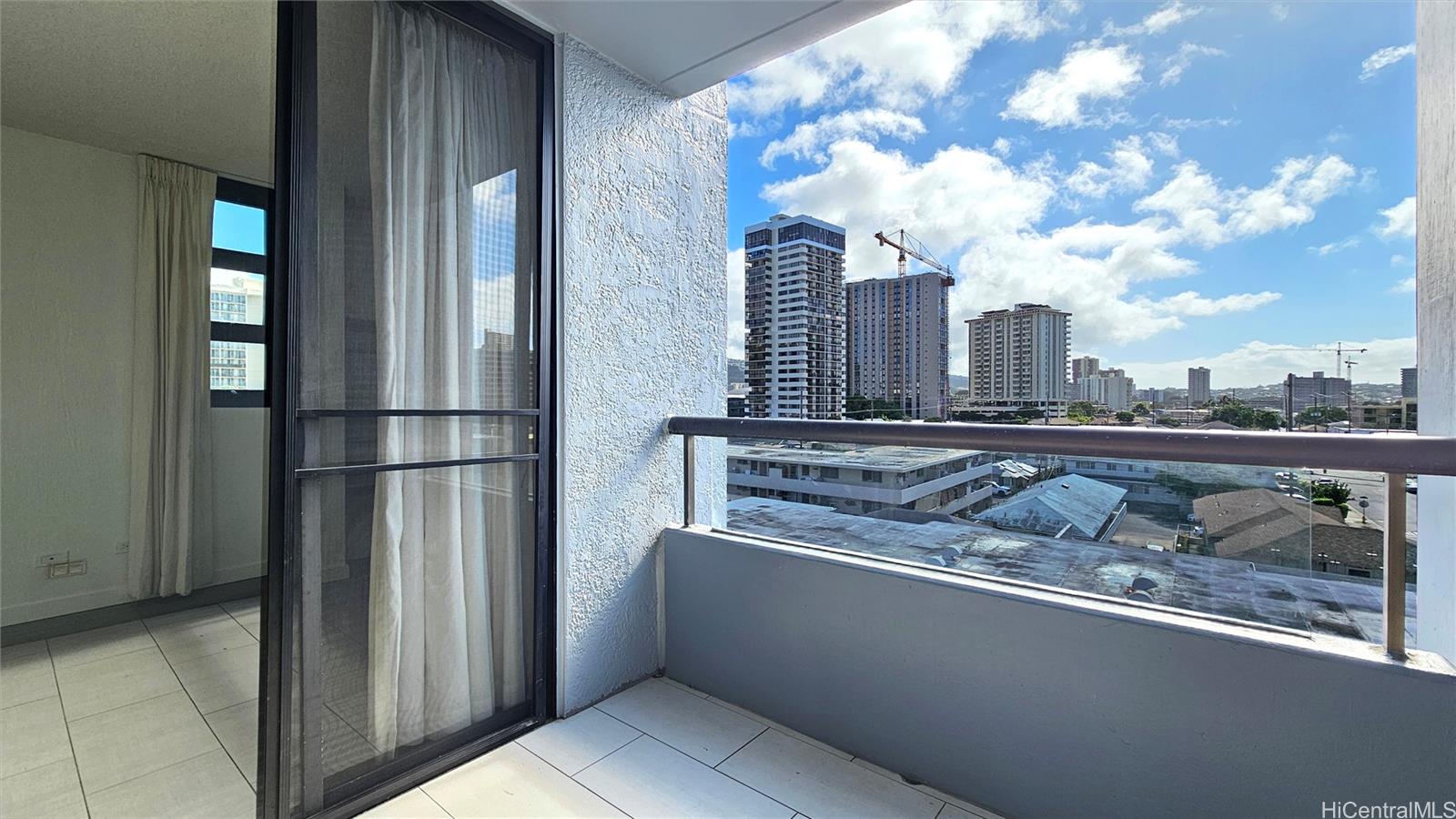 Twenty One Hundred condo # 407, Honolulu, Hawaii - photo 19 of 25