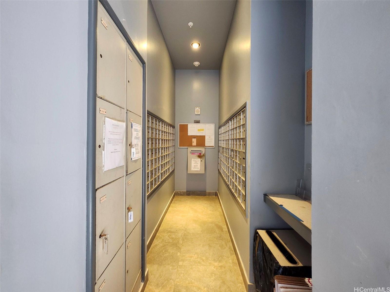 Twenty One Hundred condo # 703, Honolulu, Hawaii - photo 10 of 24