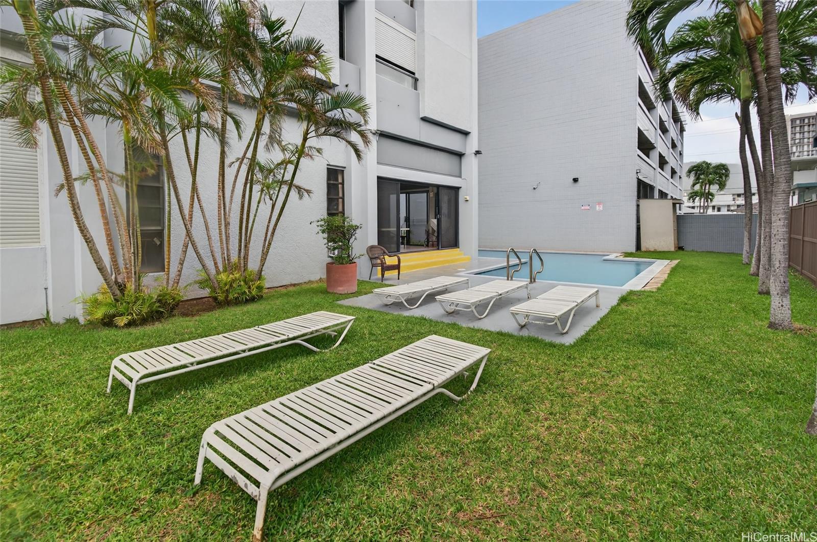 Twenty One Hundred condo # 703, Honolulu, Hawaii - photo 21 of 24