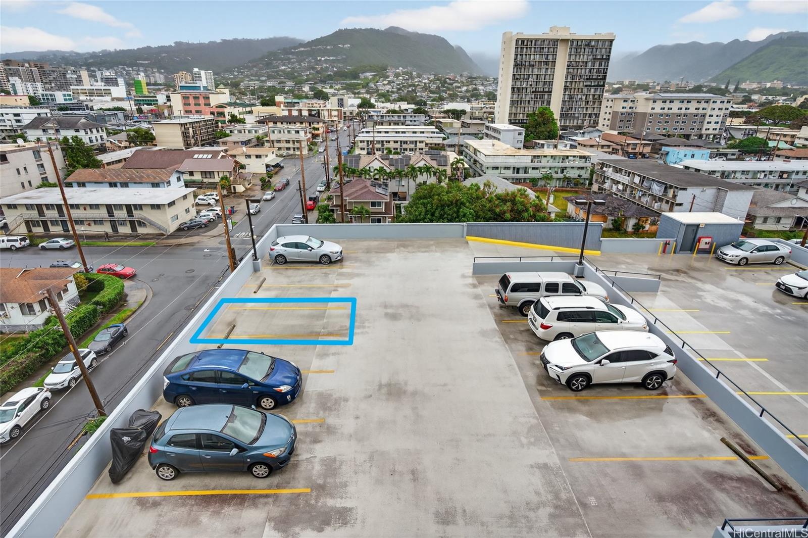 Twenty One Hundred condo # 703, Honolulu, Hawaii - photo 24 of 24