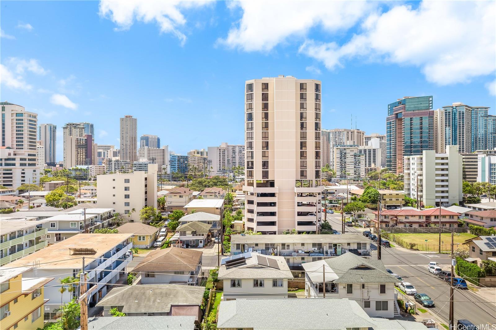 Twenty One Hundred condo # 705, Honolulu, Hawaii - photo 20 of 25