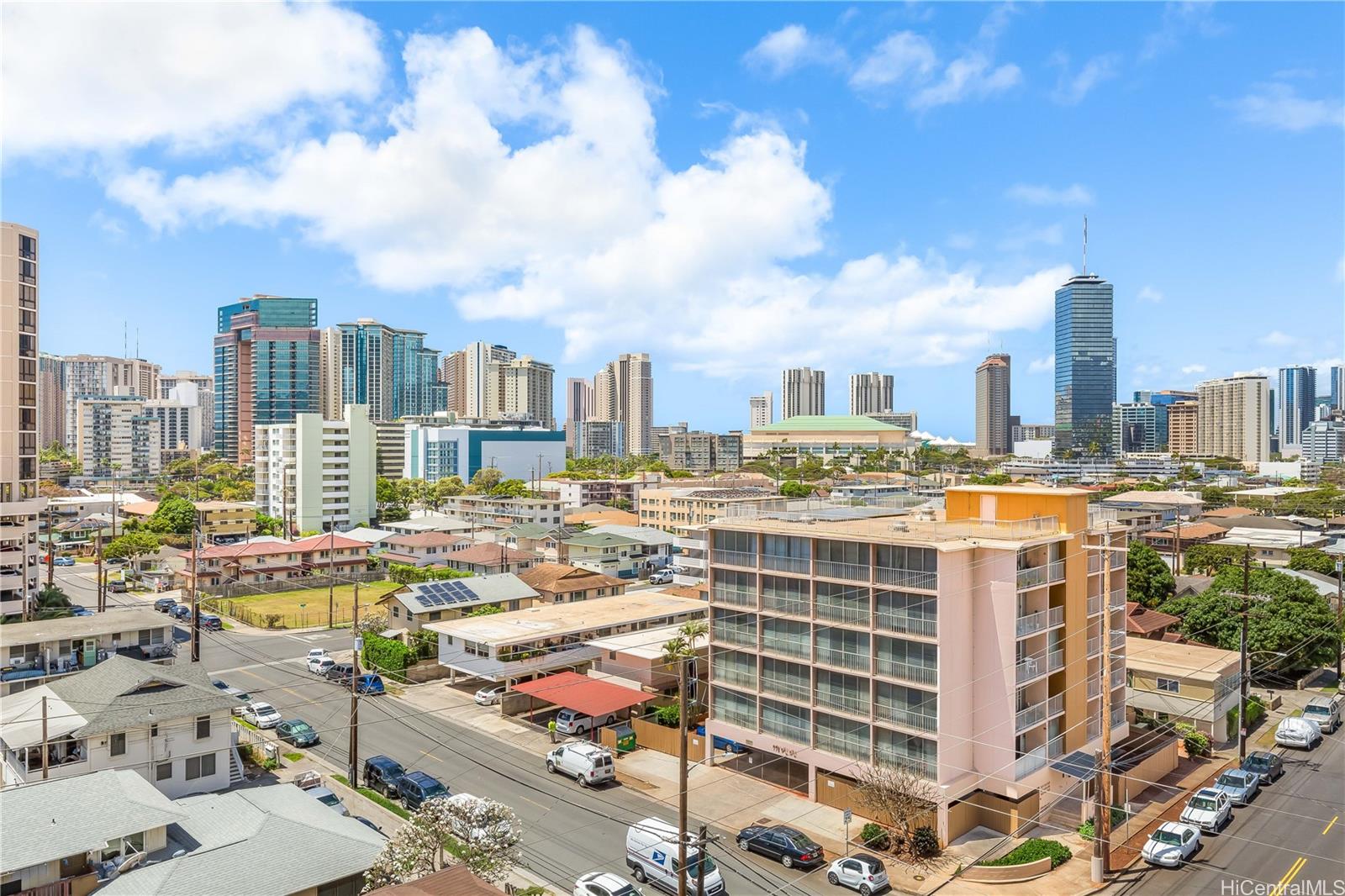 Twenty One Hundred condo # 705, Honolulu, Hawaii - photo 21 of 25