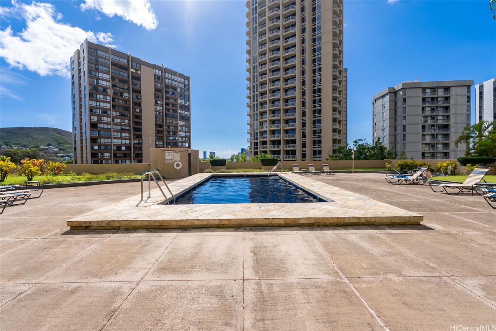 Craigside condo # 1-2002, Honolulu, Hawaii - photo 17 of 25