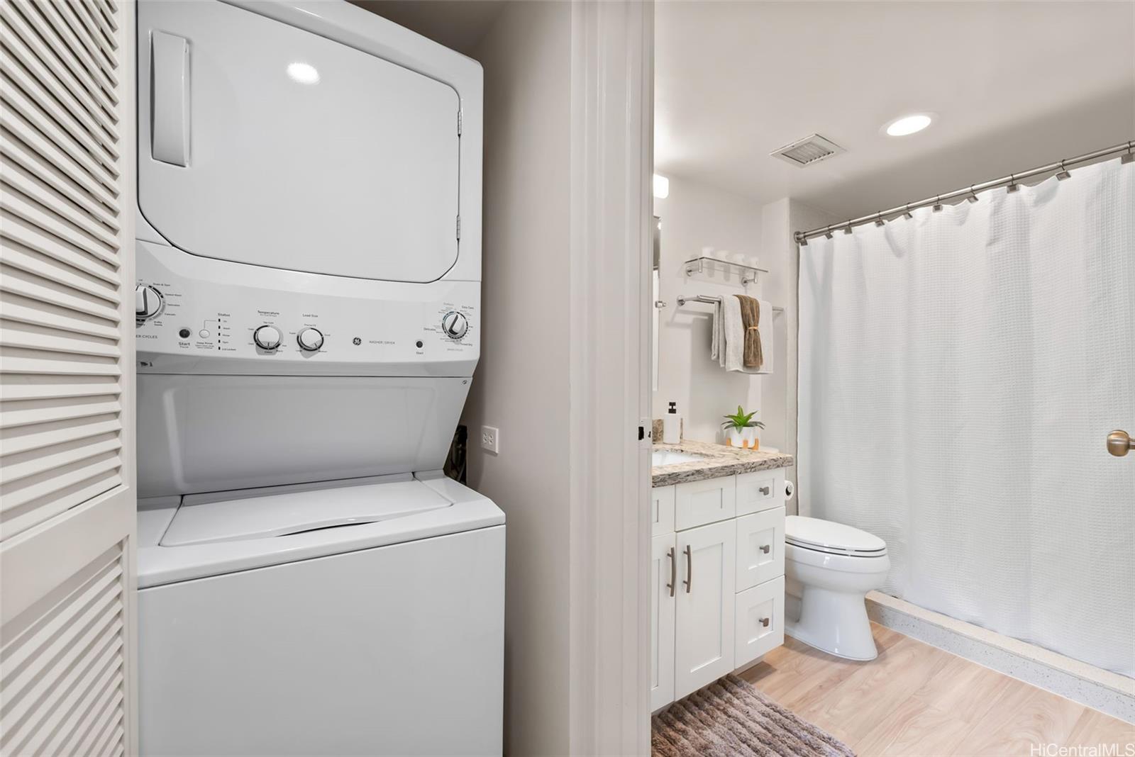 Craigside condo # 1-2002, Honolulu, Hawaii - photo 9 of 25