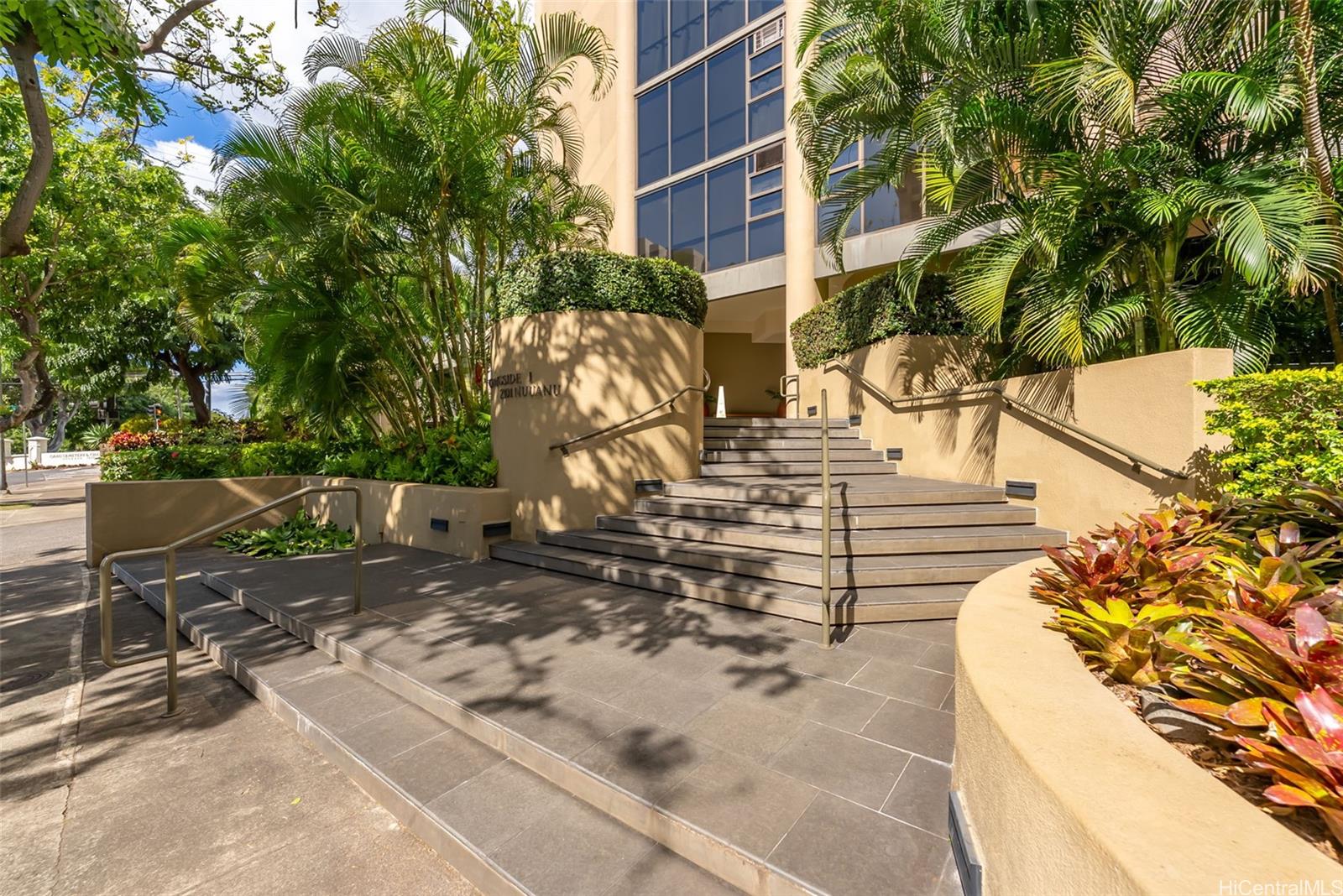 Craigside condo # 1-2002, Honolulu, Hawaii - photo 4 of 25