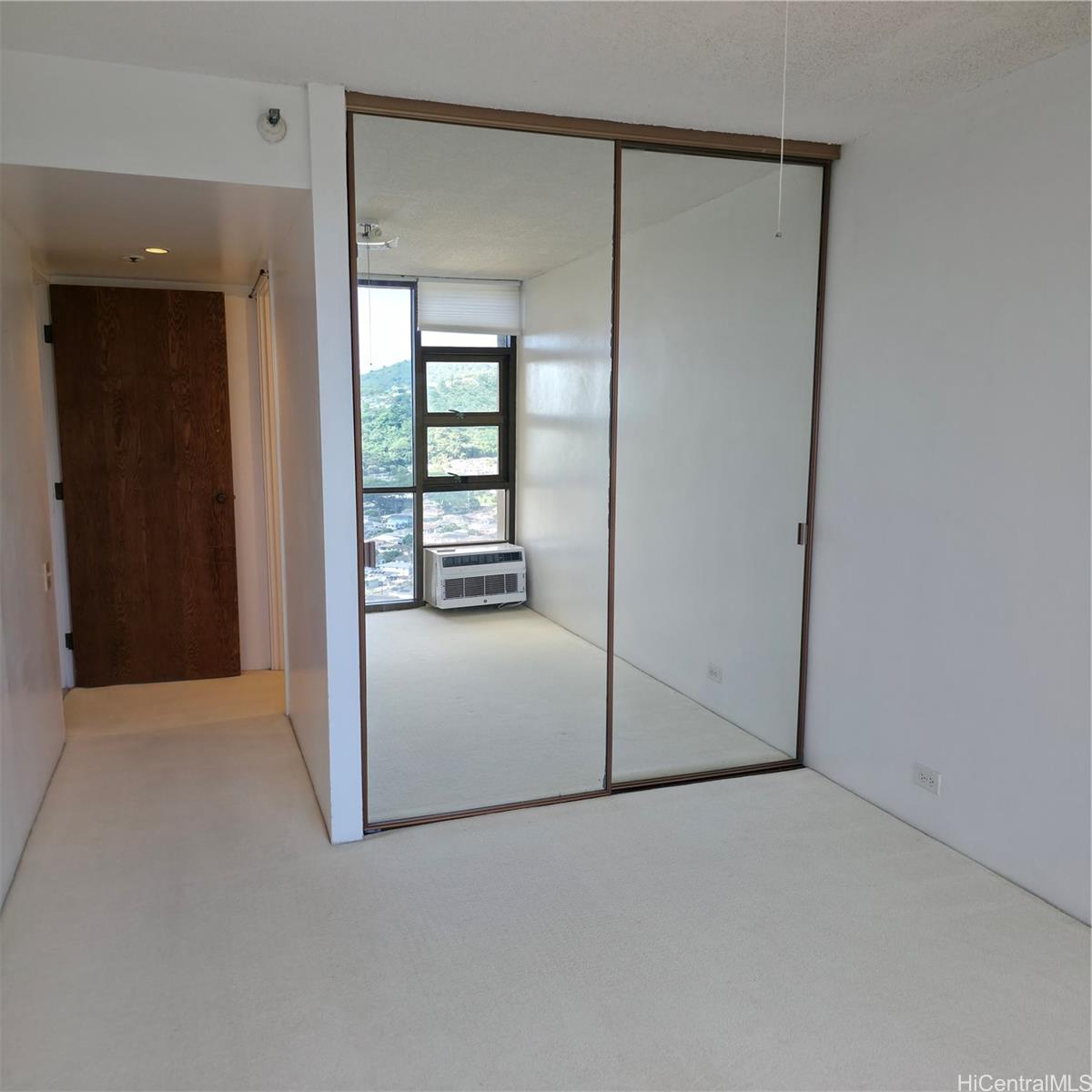 2101 Nuuanu Ave Honolulu - Rental - photo 15 of 25