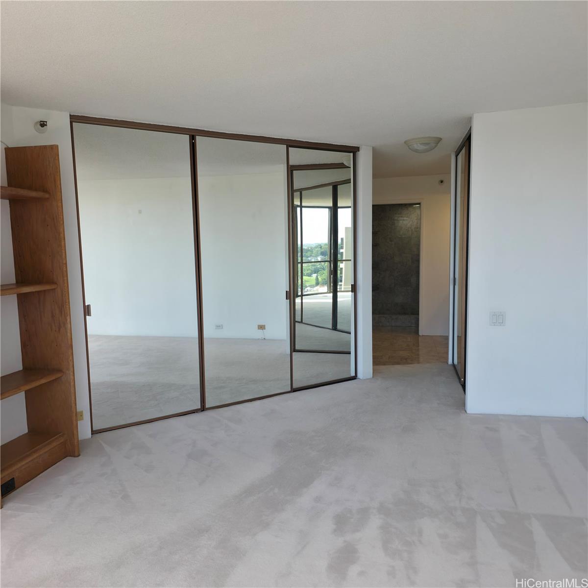 2101 Nuuanu Ave Honolulu - Rental - photo 10 of 25