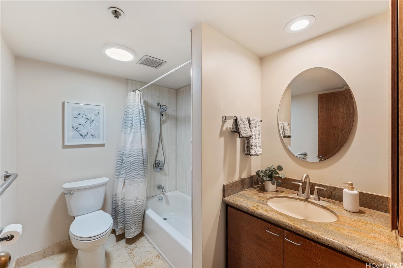 Craigside condo # I301, Honolulu, Hawaii - photo 15 of 20