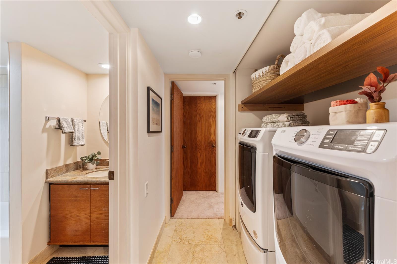 Craigside condo # I301, Honolulu, Hawaii - photo 16 of 20