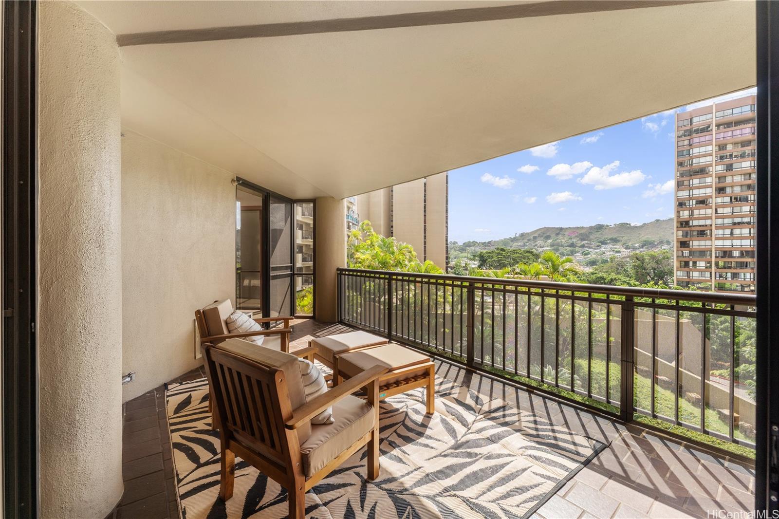 Craigside condo # I301, Honolulu, Hawaii - photo 6 of 20